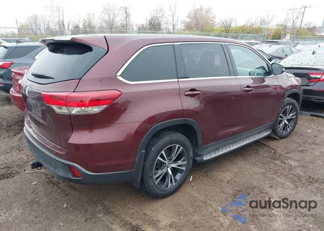 2019 Toyota Highlander Le z USA, uszkodzony, nr VIN 5TDZARFH9KS051163